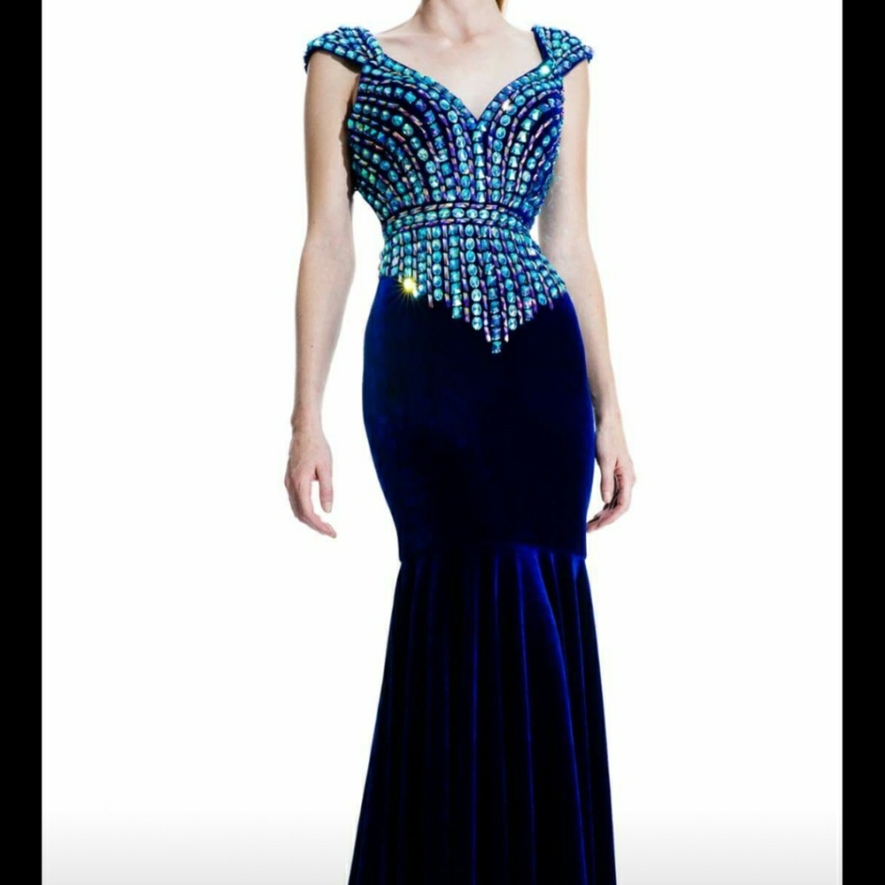 !SOLD! Velvet prom or pageant gown